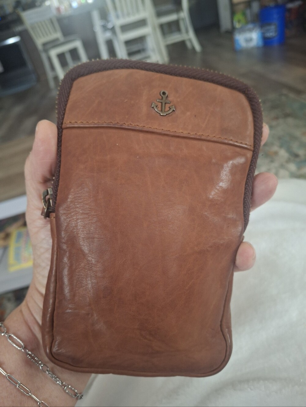 Harbour Brown Leather WoMen’s Crossbody Pouch - Anchor Accent